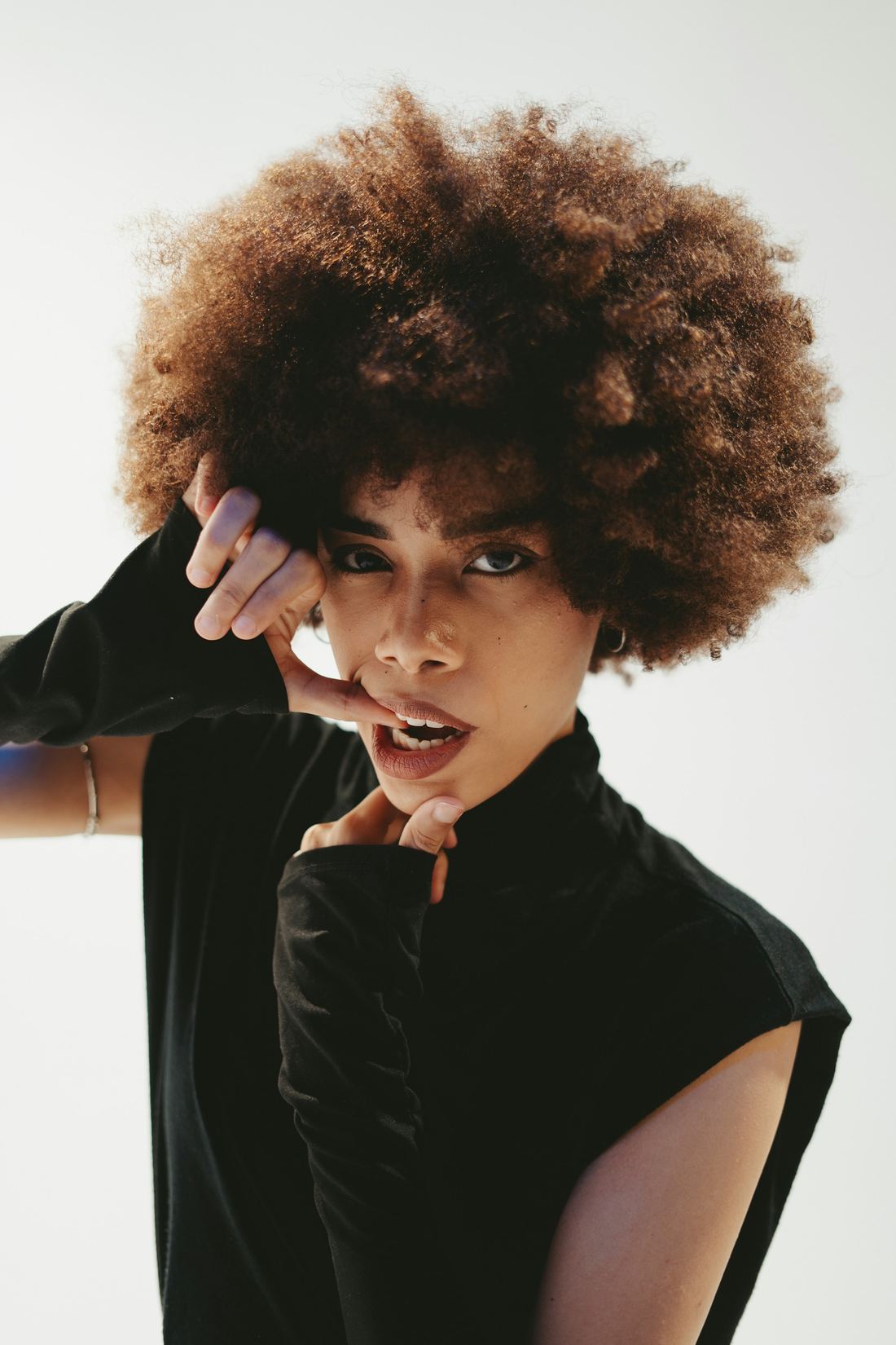 Natural Hair Styling hairstyle (sample photo)